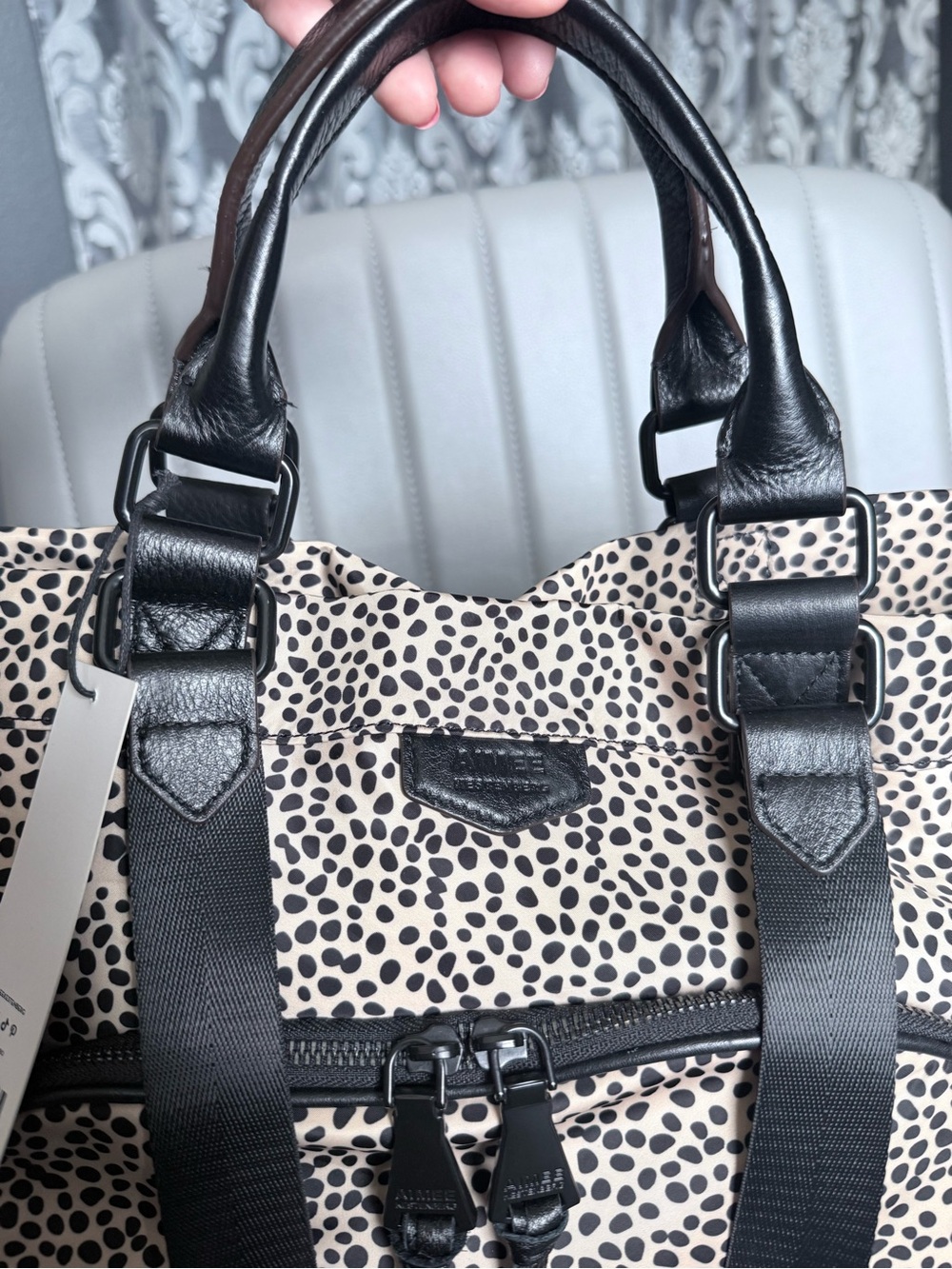 Aimee Kestenberg “Lighten Up” Large Tote Bag in Cheetah Print and Black Leather - Picture 8 of 9